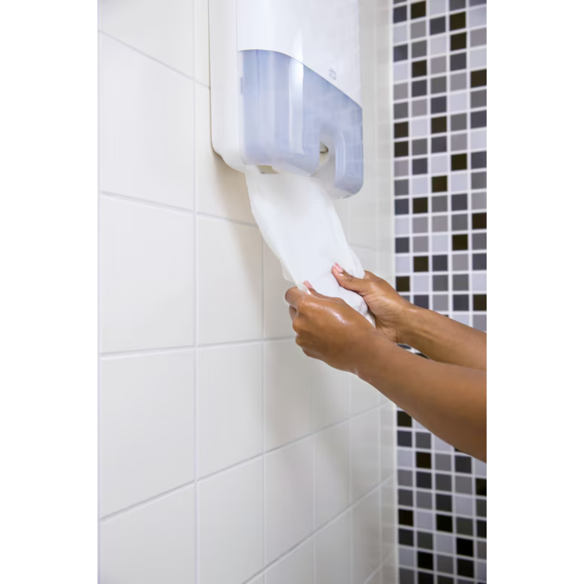 Distributeur pour rouleau d’essuie-mains H1 Tork Matic® – Blanc – TORK - My Médical