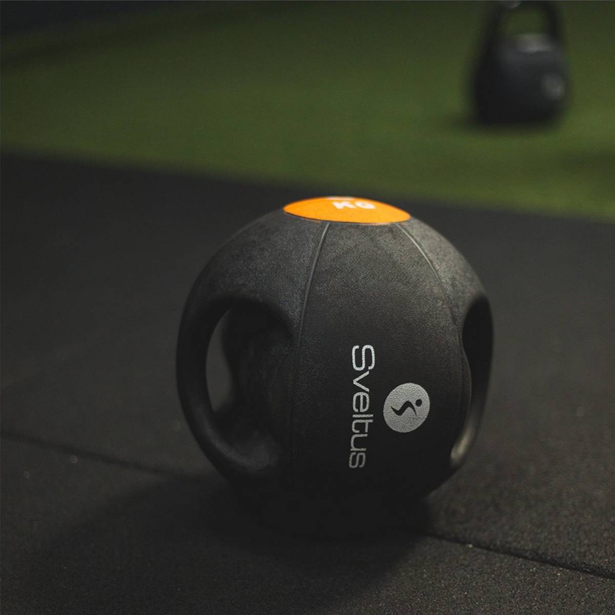 Medicine Ball Rubber avec Poignées - Ø 23/27 cm - Plusieurs poids - Sveltus - My Médical