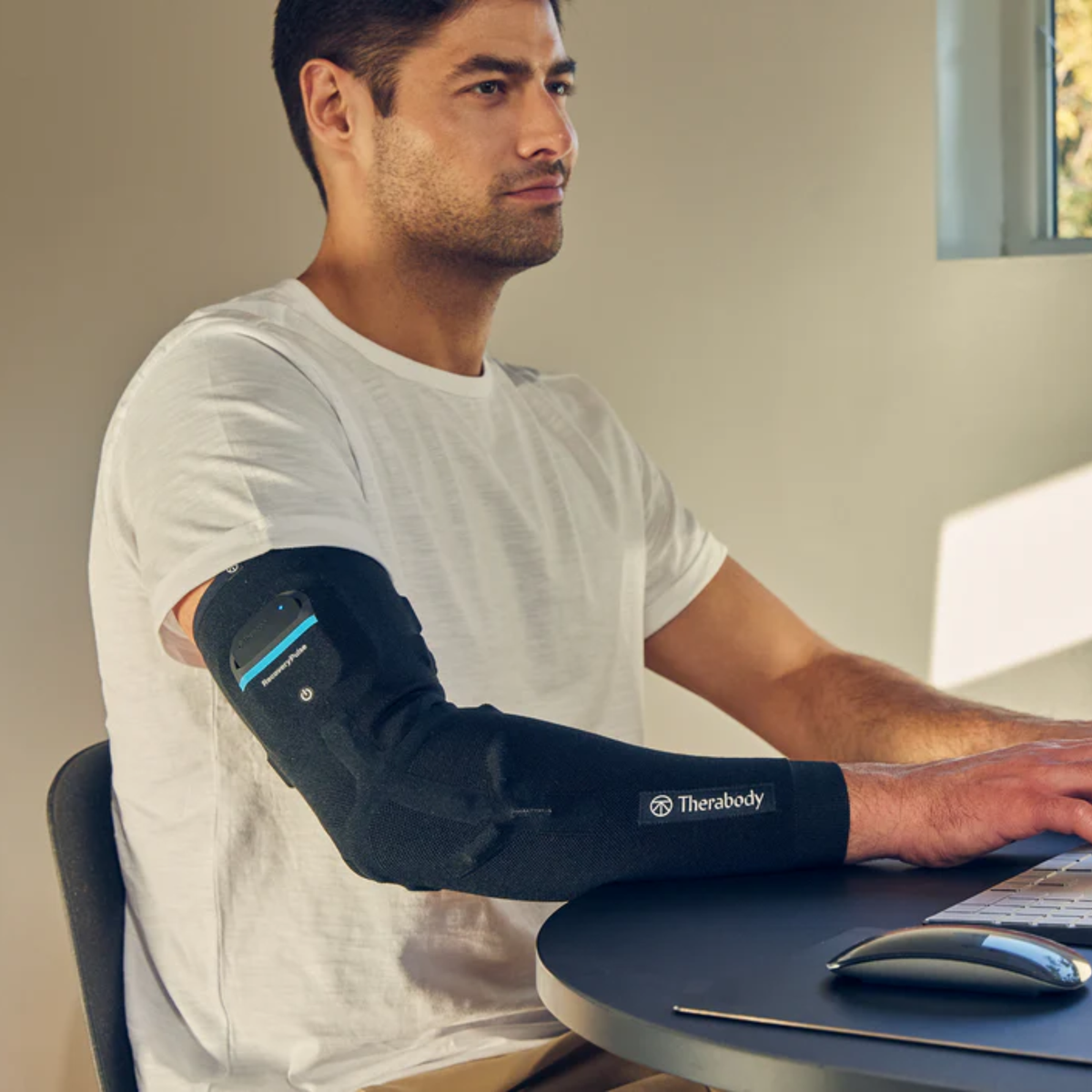 RecoveryPulse Arm - compression biceps - 5 tailles - Therabody - My Médical