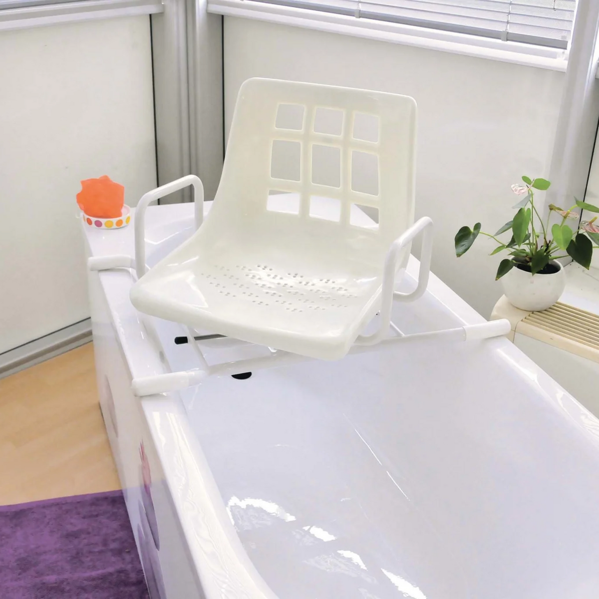 Siège de Bain Pivotant DAKARA - Drive - My Médical